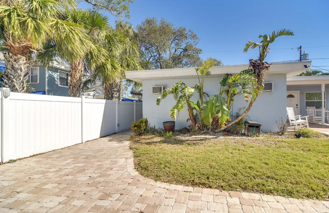 Florida Unit Steps From Indian Rocks Beach Access!-1