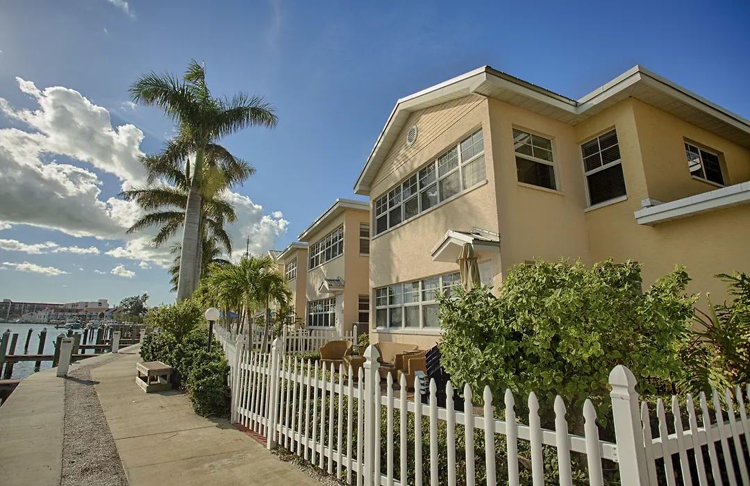 Barefoot Beach Resort-1