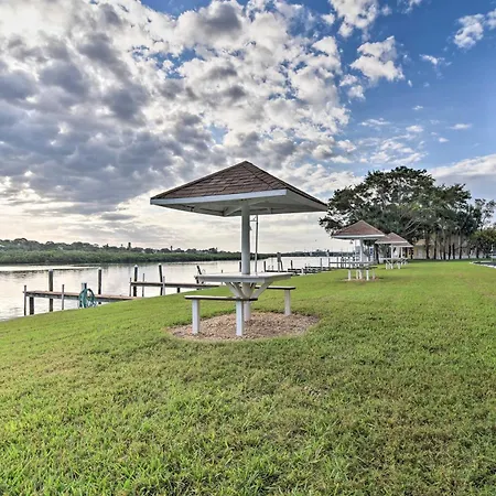 Balcony & Views: Sunny Indian Shores Condo!-3