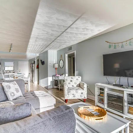 Balcony & Views: Sunny Indian Shores Condo!-2