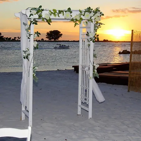 Best Western Sea Wake Beach Resort-3